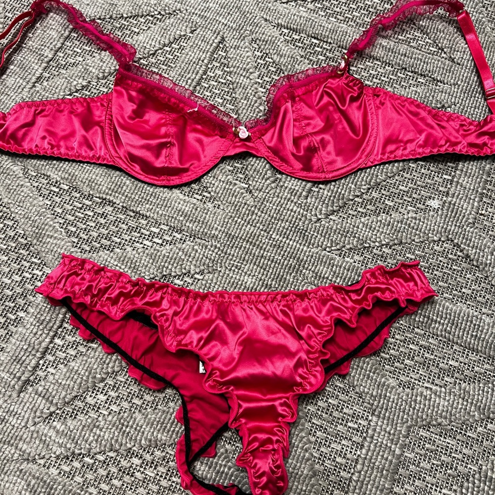 Pink lingerie set